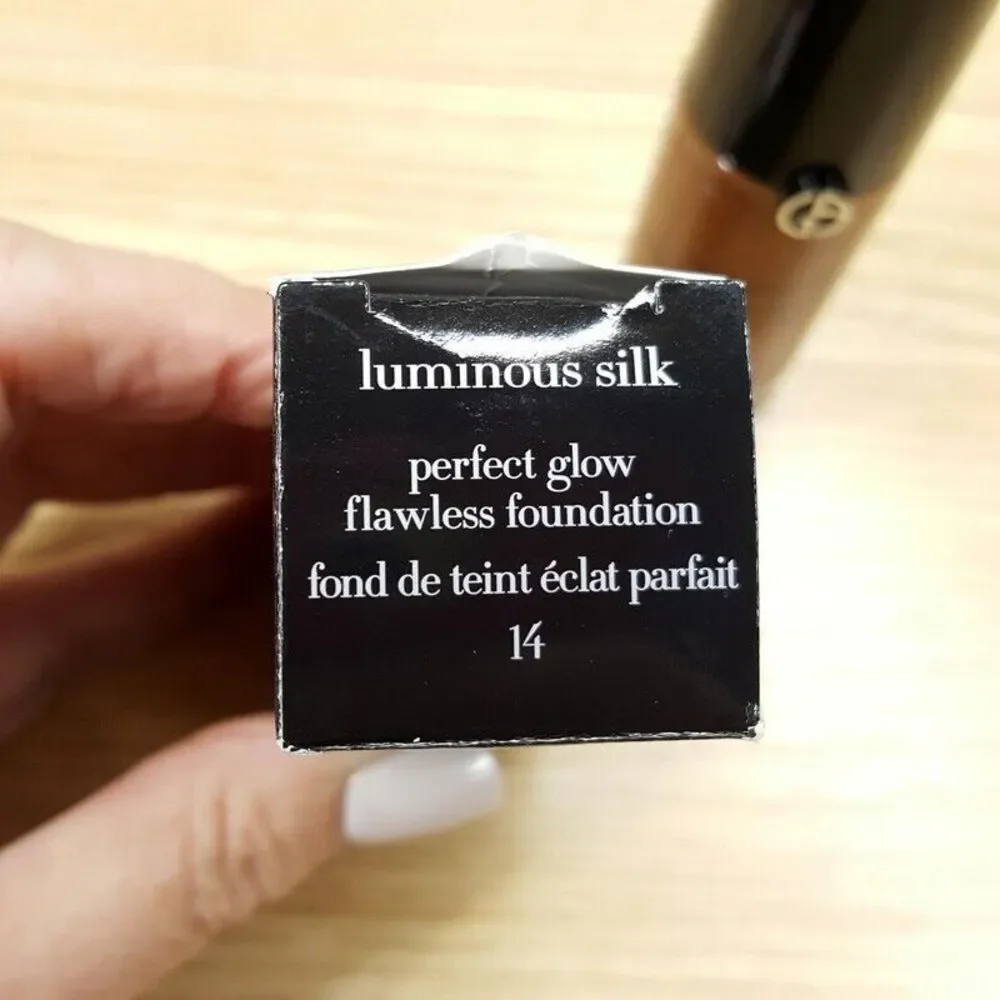 GIORGIO ARMANI # 14 Luminous Silk Perfect Glow Flawless Foundation .6oz